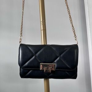 🖤Black Quilted Crossbody Clutch w/ 💛Gold Chain Strap ✨ Turn Lock Closure- NWT